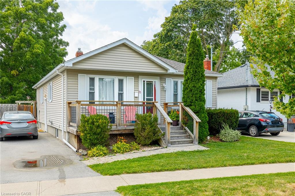 13 Duncan Dr, St. Catharines, ON L2N 3N8