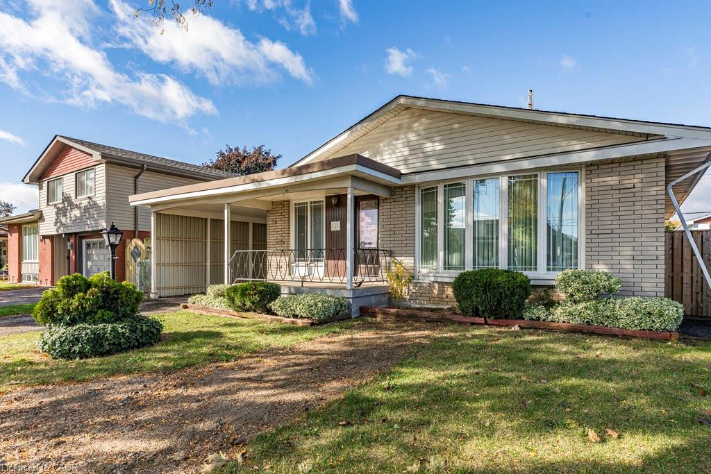 112 Nash Rd S, Hamilton, ON L8K 4J7