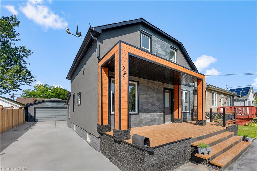 249 Wallace Ave S, Welland, ON L3B 1R7