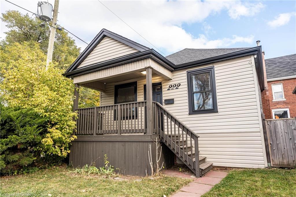 222 Kensington Ave N, Hamilton, ON L8L 7N7