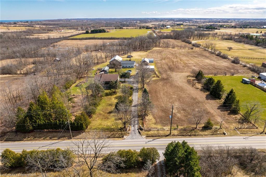 492 Second Rd E, Hamilton, ON L8J 2X9