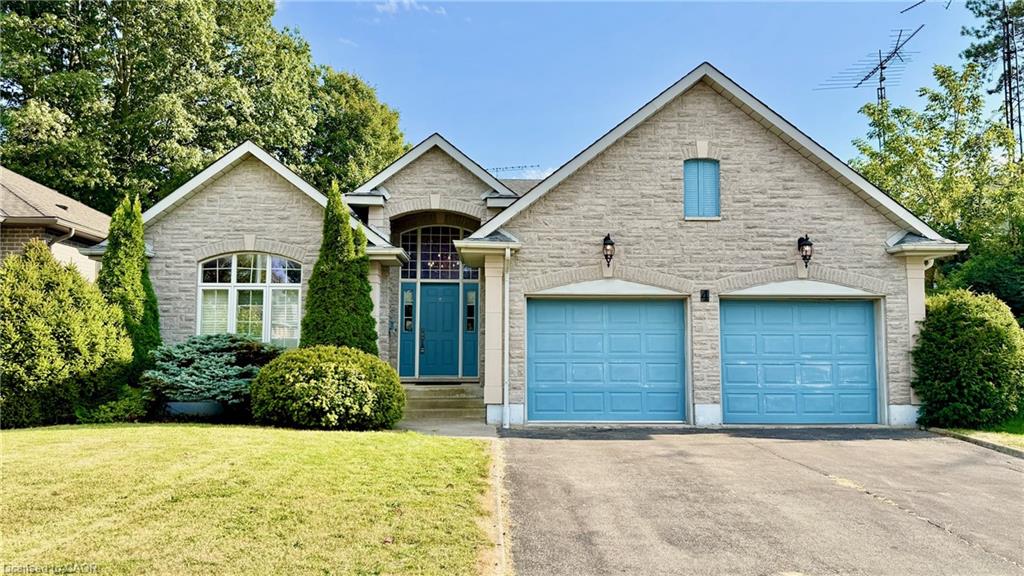4 Orchard Cres, Waterford, ON N0E 1Y0