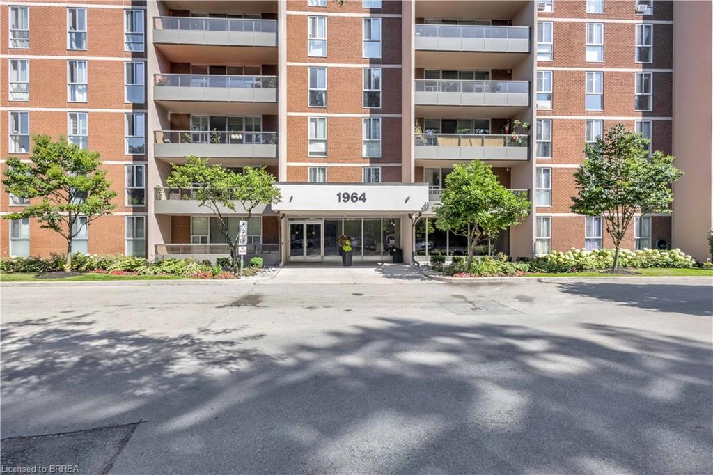 1964 Main Street W Unit 507, Hamilton, ON L8S 1J5