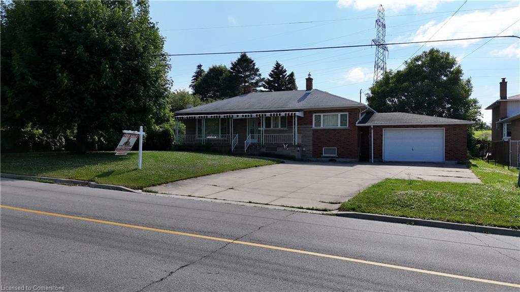 392 Upper Horning Rd, Hamilton, ON L9C 7P5