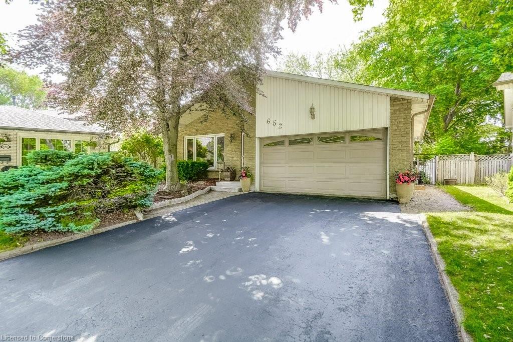 652 Auburn Cres, Burlington, ON L7L 5B2