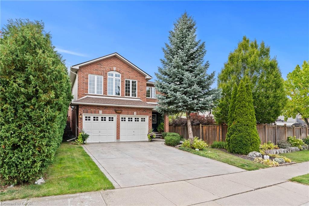 251 Hawkswood Trl, Hamilton, ON L9B 2T1