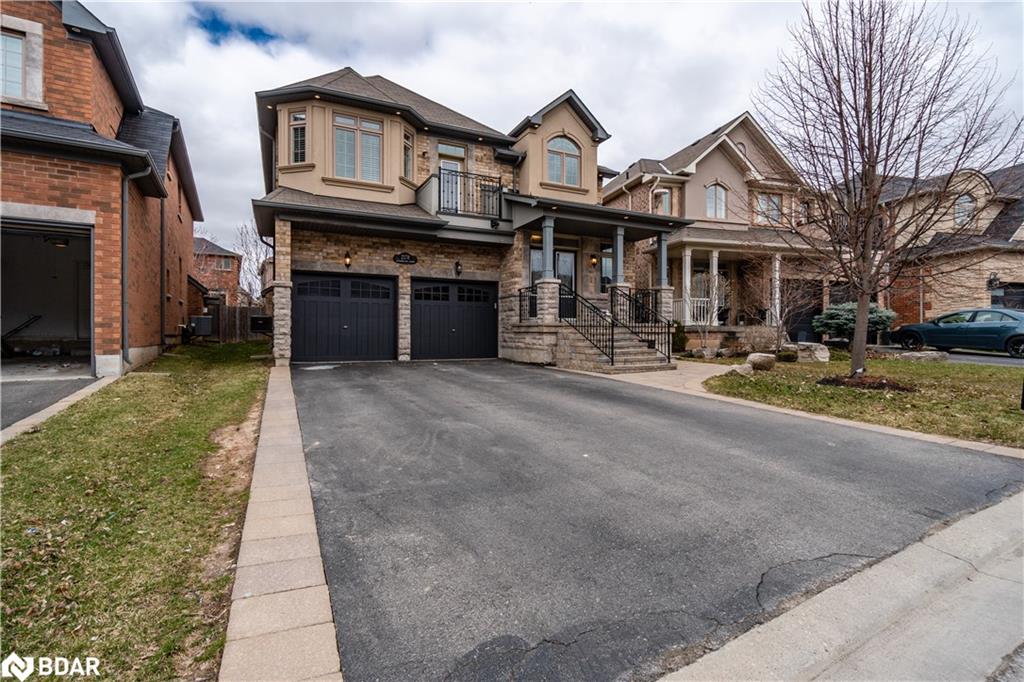 2270 Gladacres Ln, Oakville, ON L6M 0G3