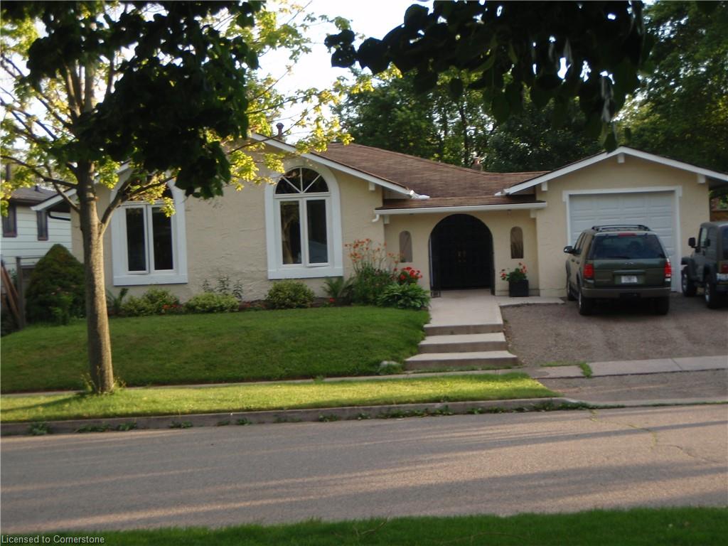 2381 Wyandotte Dr, Oakville, ON L6L 2T4