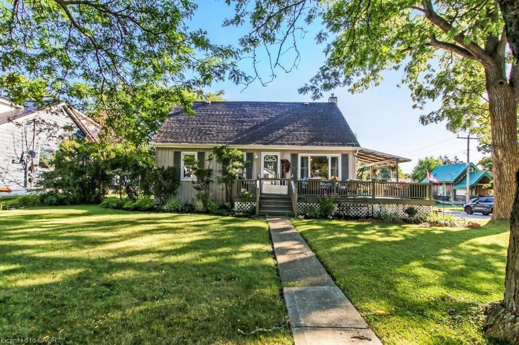 500 St Andrew St, Port Dover, ON N0A 1N0