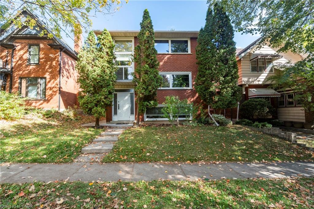 62 Moore Ave, Kitchener, ON N2H 3S3