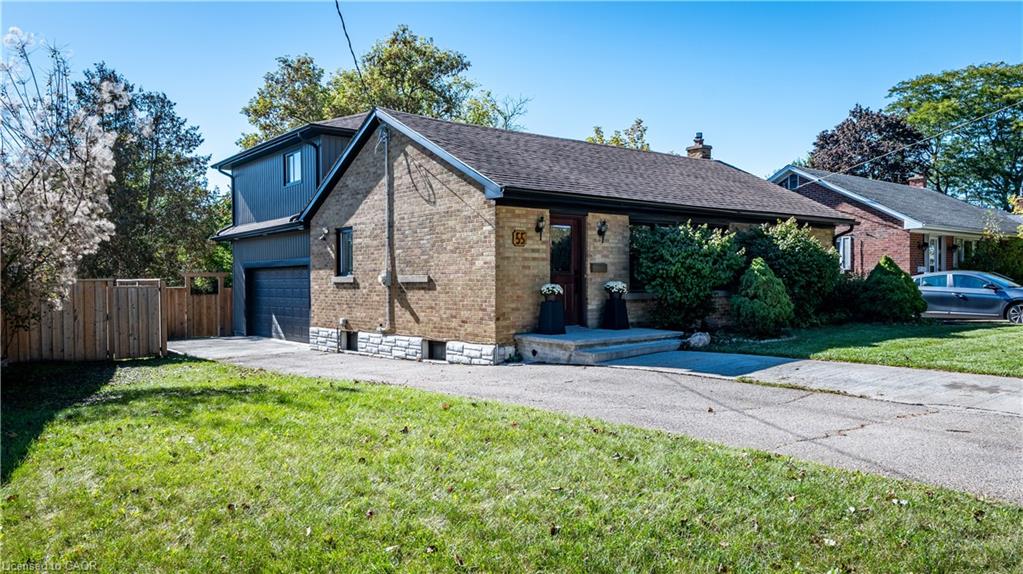 55 Suffolk Ave, Kitchener, ON N2B 1H3