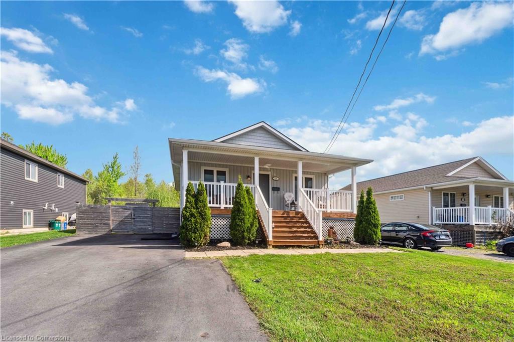 246 Martin St, Welland, ON L3C 7L5