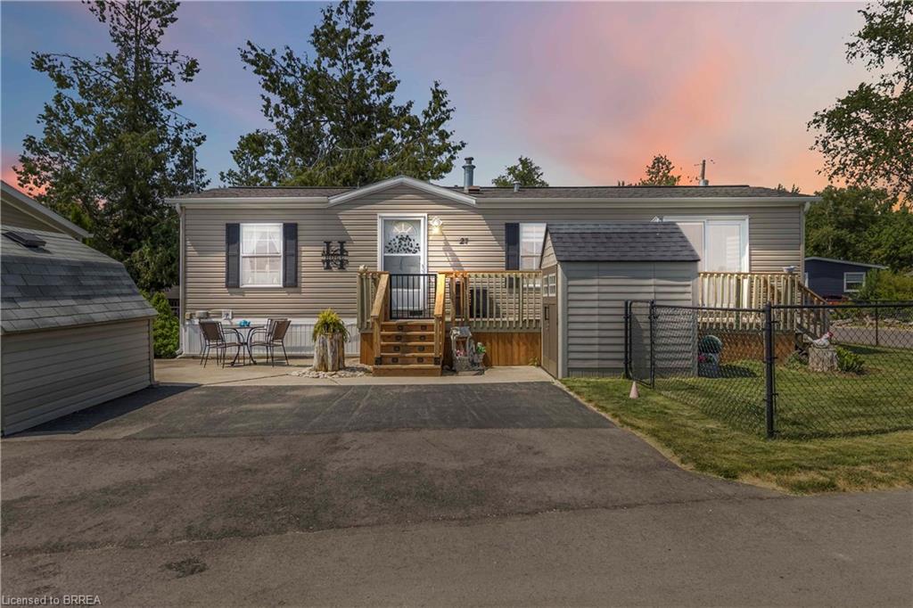 27 Elm St, Puslinch, ON N1H 6H9