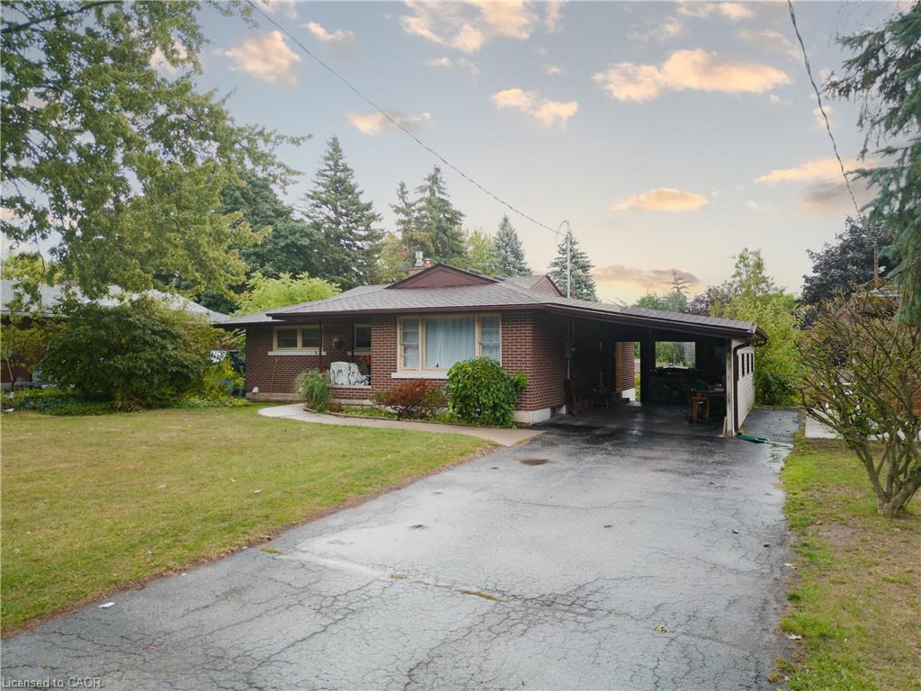 189 Gatewood Rd, Kitchener, ON N2M 4E3