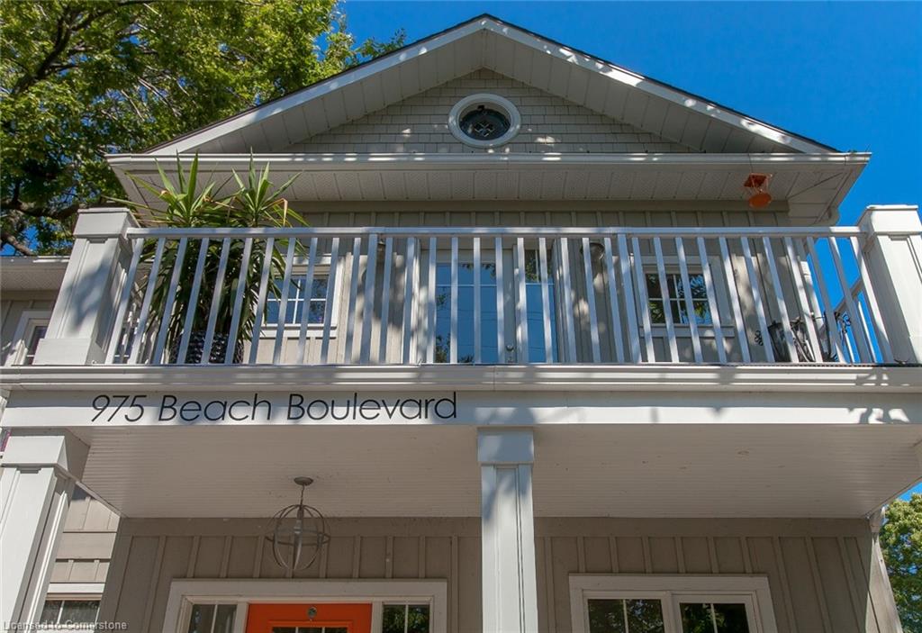 975 Beach Blvd, Hamilton, ON L8H 6Z7