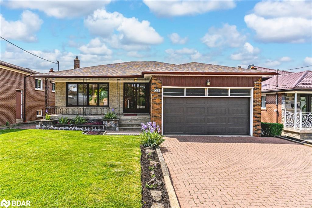 39 Frith Rd, Toronto, ON M3N 1E9
