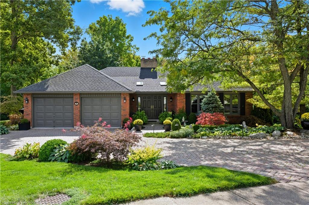 9 Mays Cres, Hamilton, ON L0R 2H4