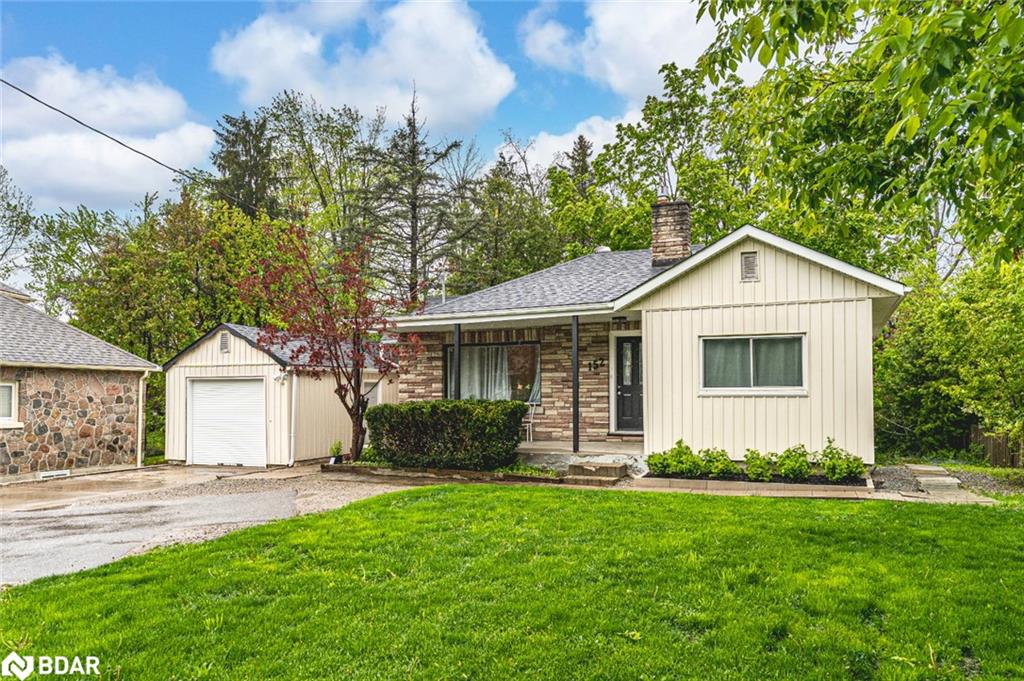 152 Owen St, Barrie, ON L4M 3H9