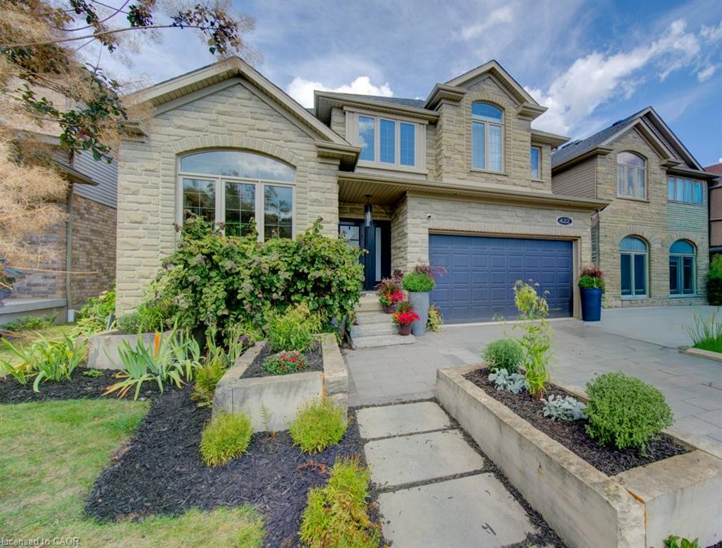 422 Rideau River St, Waterloo, ON N2V 2Y4