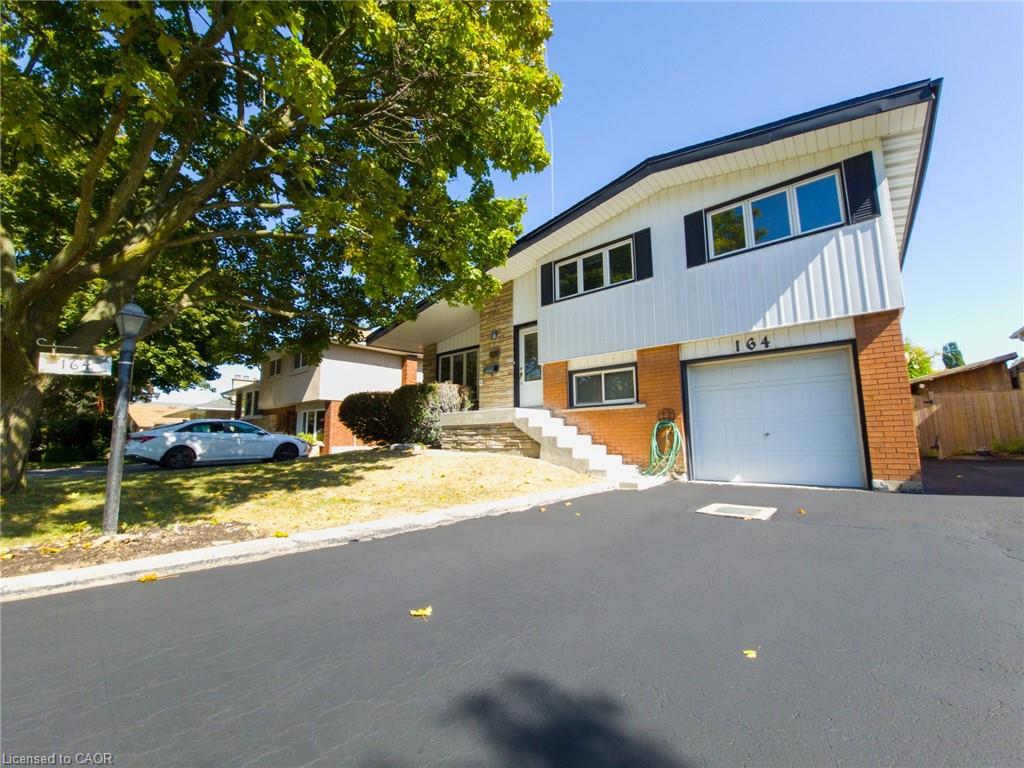 164 Laurier Ave, Hamilton, ON L9C 3S6