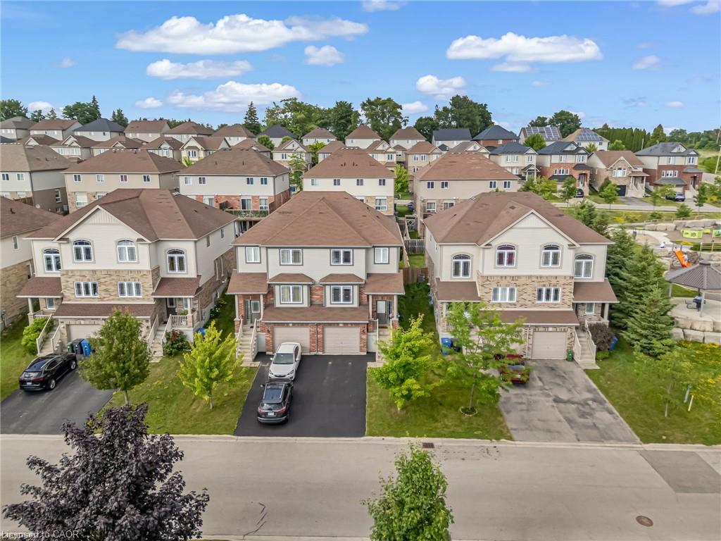 19 Oakes Cres, Guelph, ON N1E 7K3
