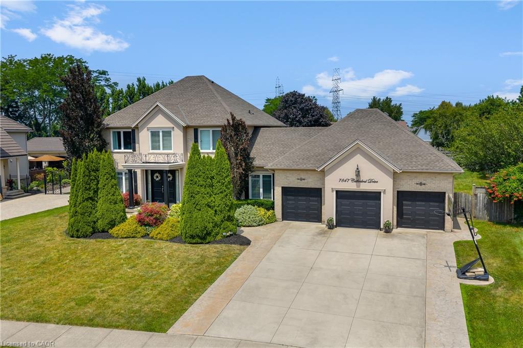 7847 Cathedral Dr, Niagara Falls, ON L2H 2Z3