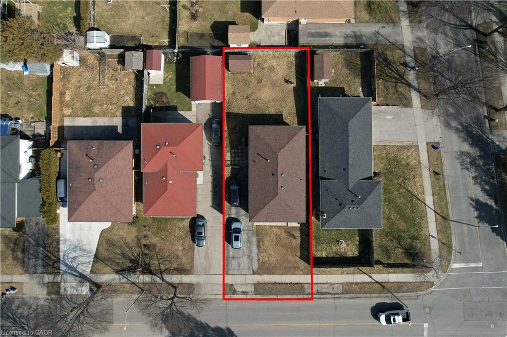 110 Hazelglen Dr, Kitchener, ON N2M 2E5