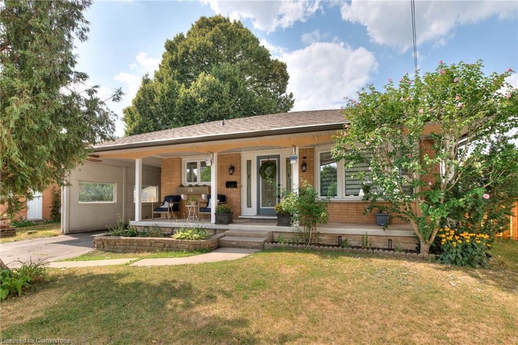 38 Fairlawn Rd, Kitchener, ON N2C 1X9