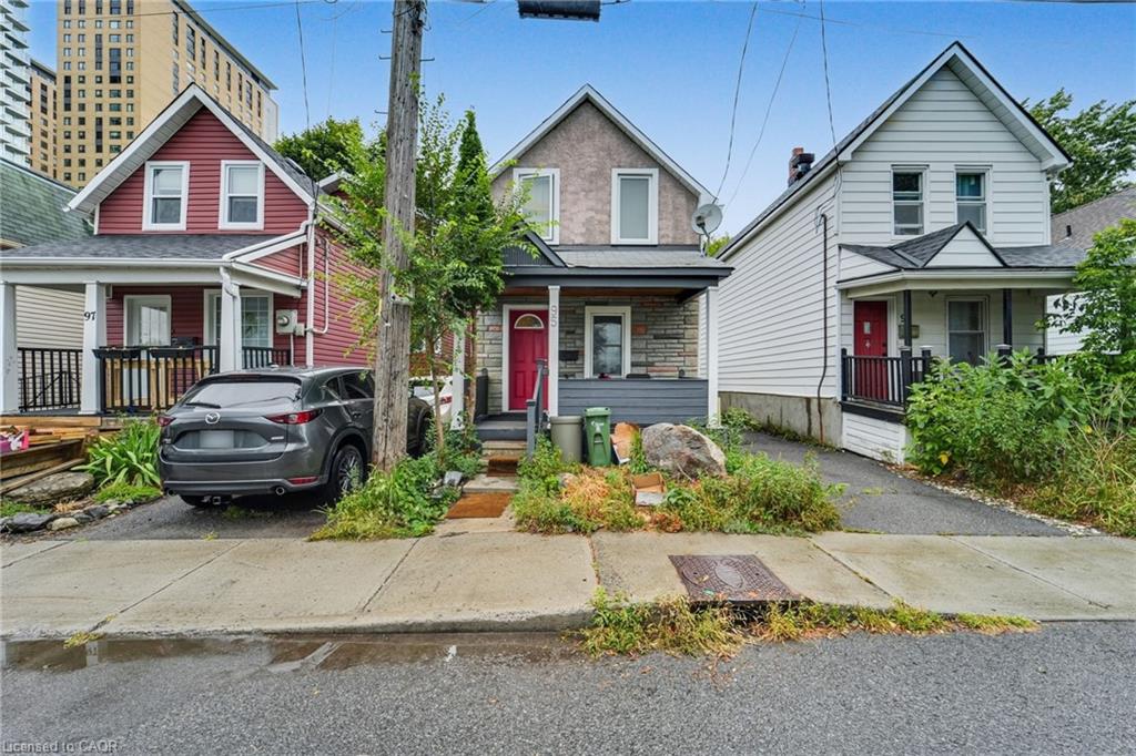 95 Adeline St, Ottawa, ON K1S 3L5