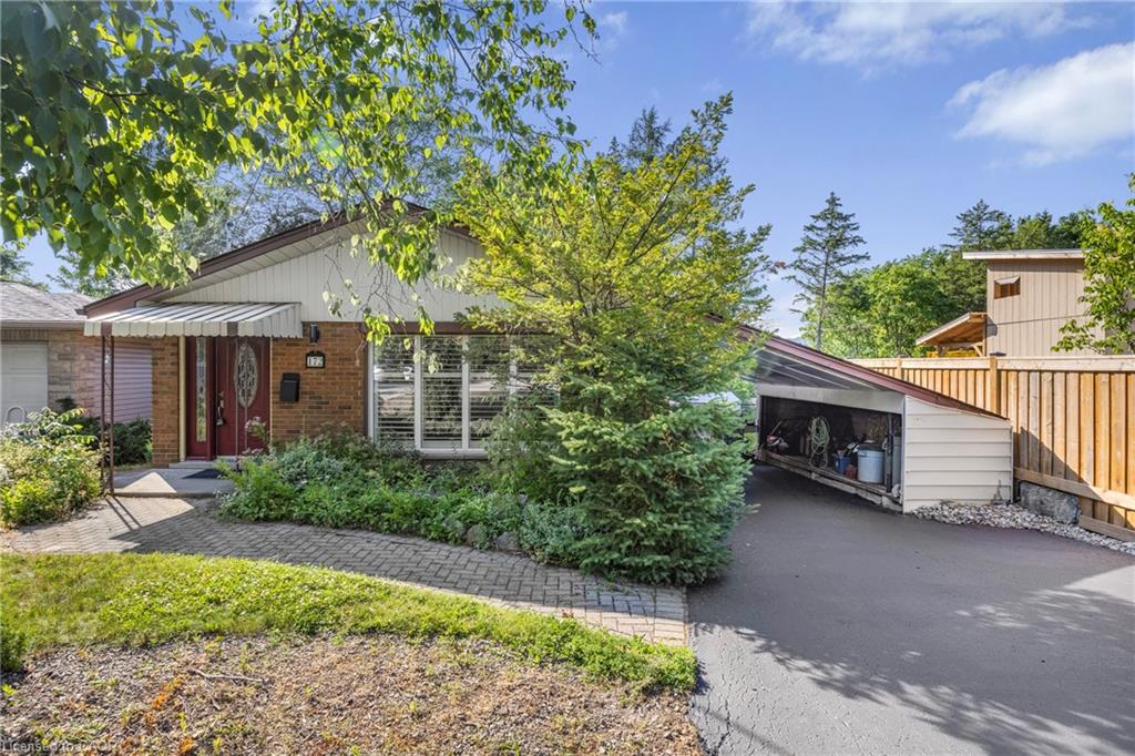 172 Old Ancaster Rd, Hamilton, ON L9H 3R4