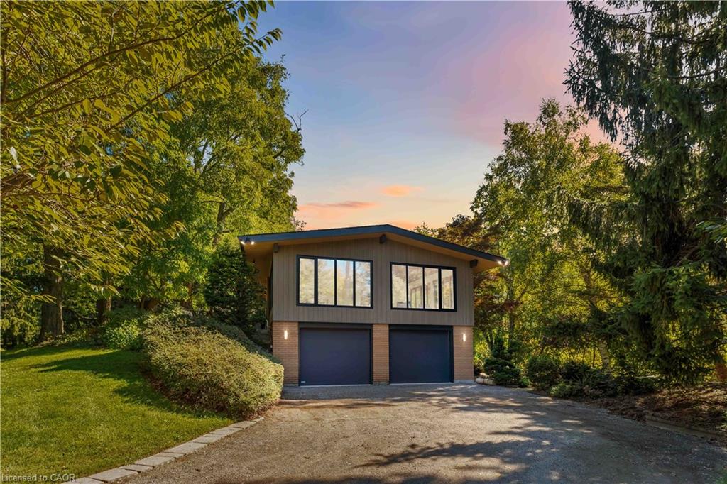154 Middletown Rd, Hamilton, ON L9H 5E1