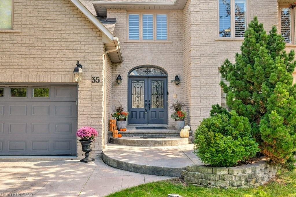 35 Lido Dr, Hamilton, ON L8E 5E8