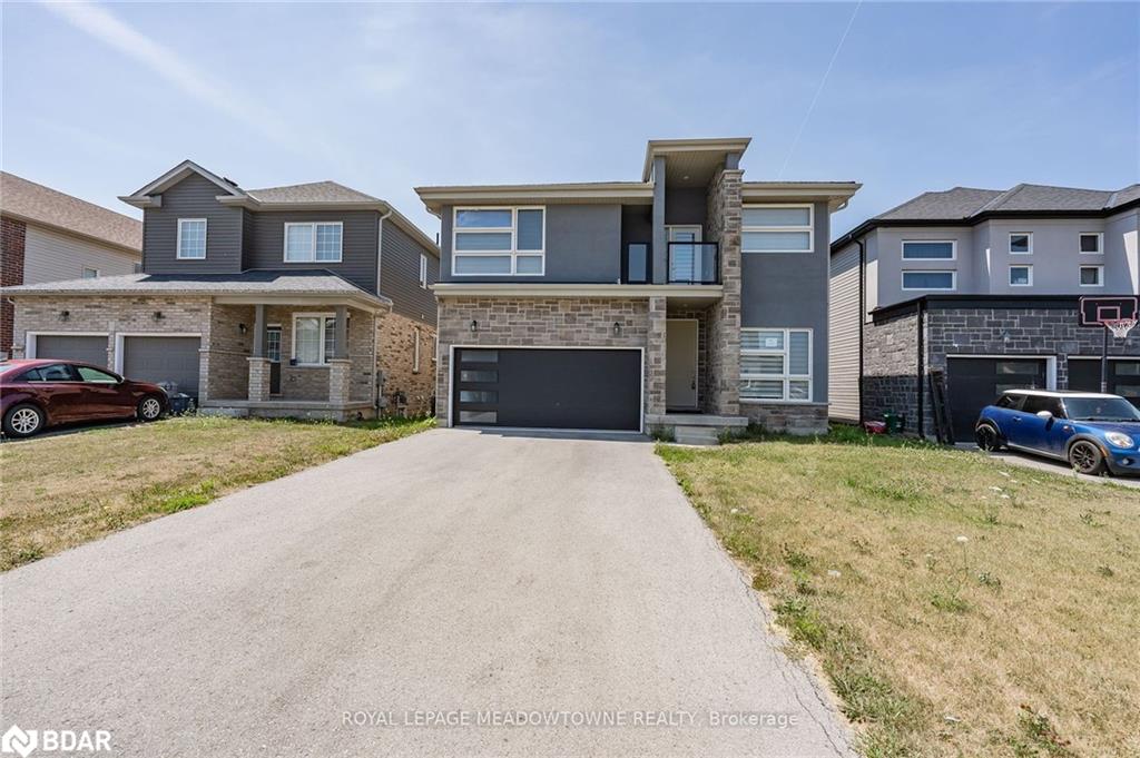 16 Bethune Ave, Welland, ON L3B 0H5