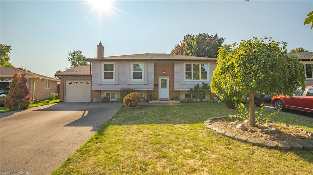 14 Melbourne Cres, Brantford, ON N3S 7G3