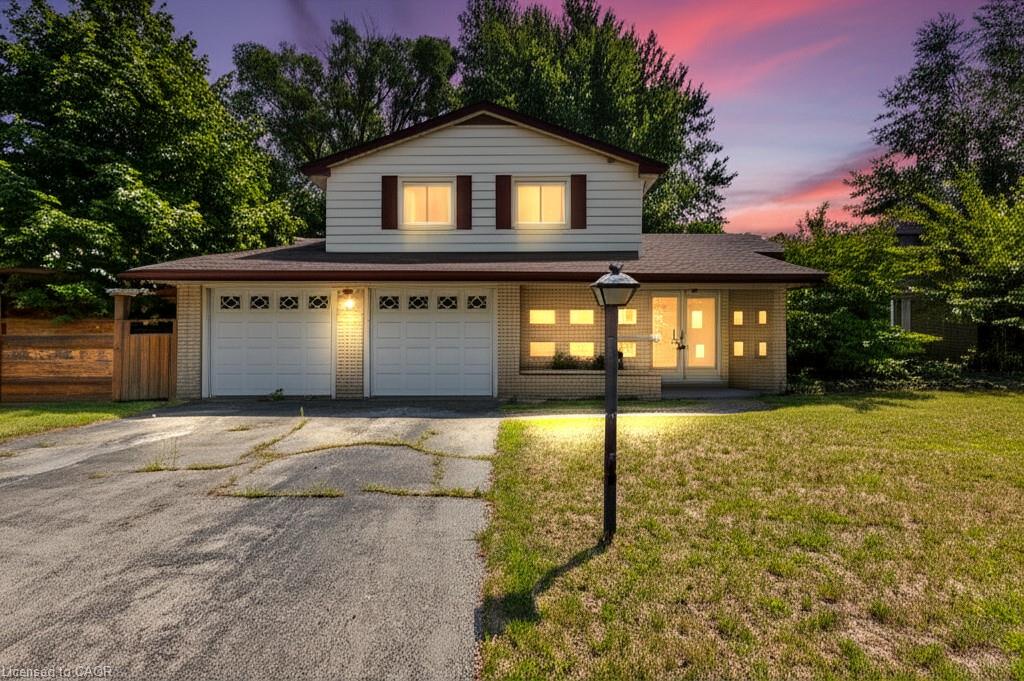 3050 Woodward Ave, Burlington, ON L7N 2M2