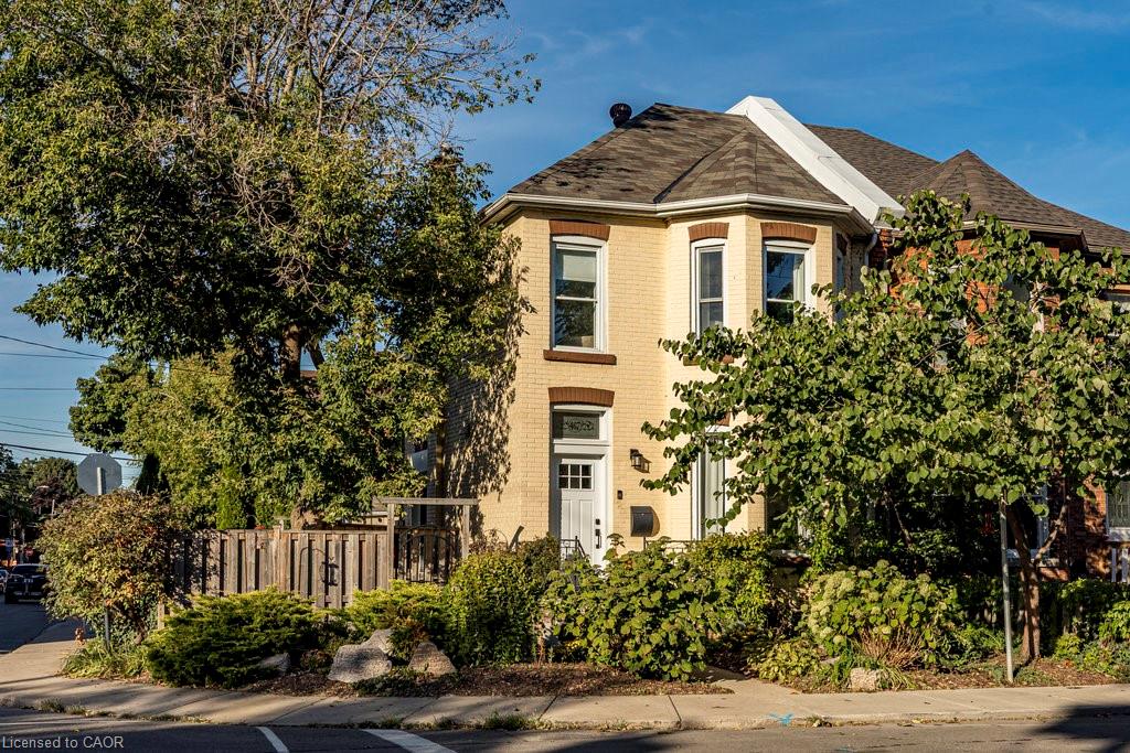 467 King William St, Hamilton, ON L8L 1R2