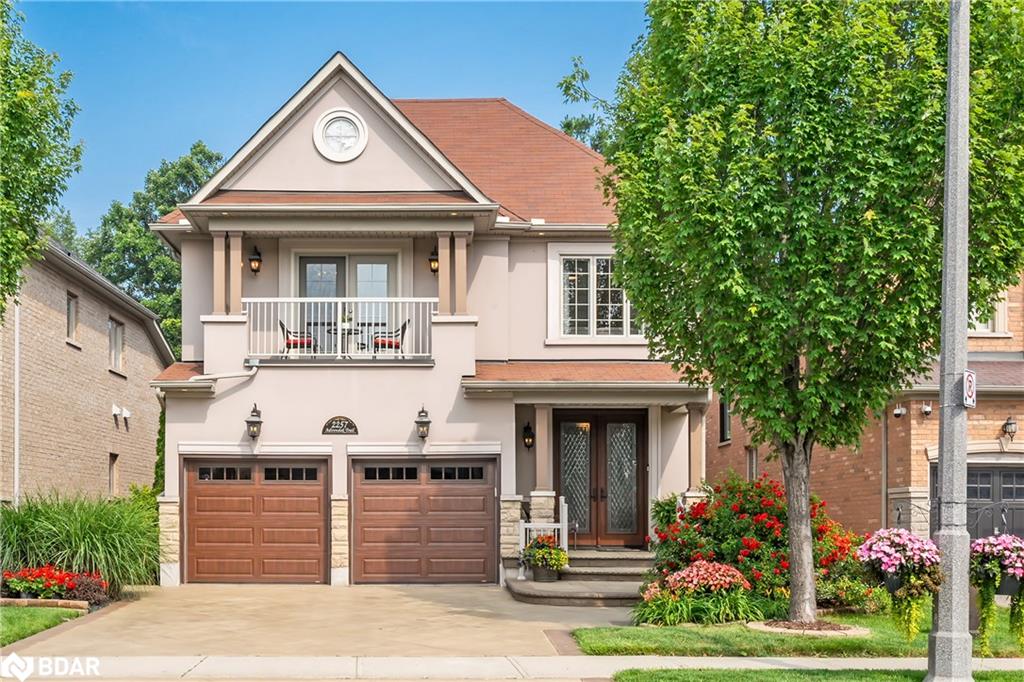 2257 Adirondak Trl, Oakville, ON L6M 4W4