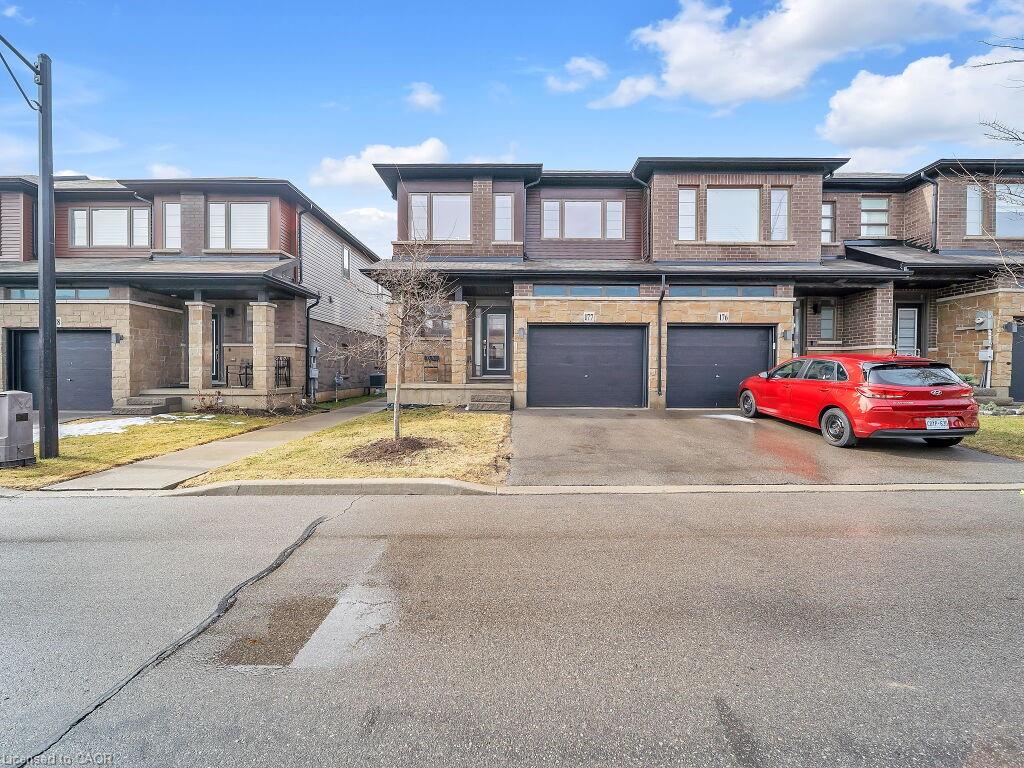 30 Times Square Blvd, Hamilton, ON L8J 0M1