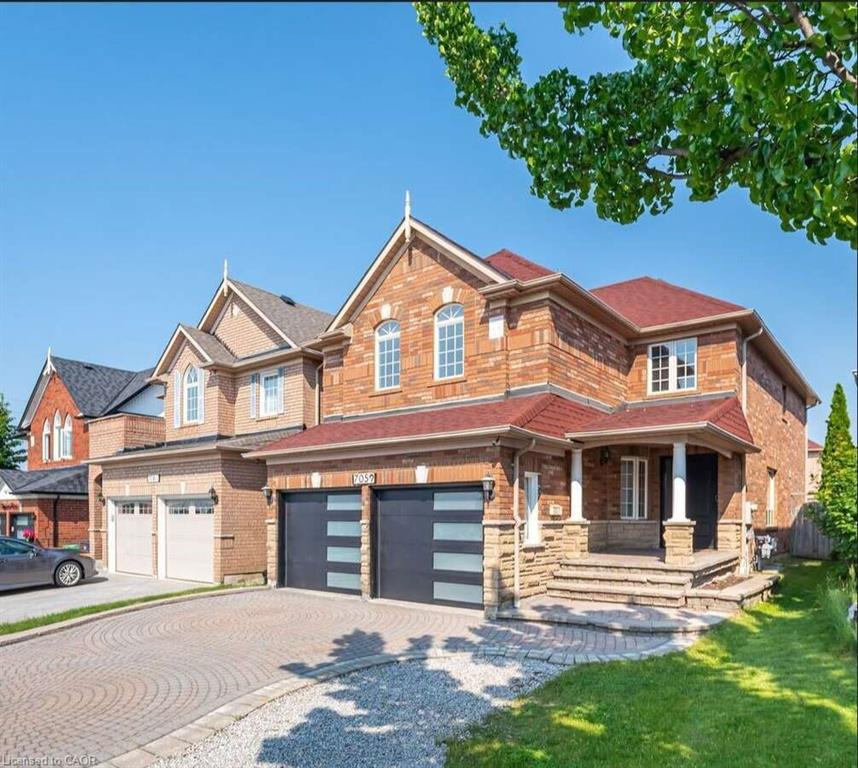7059 Magistrate Ter, Mississauga, ON L5W 1E4