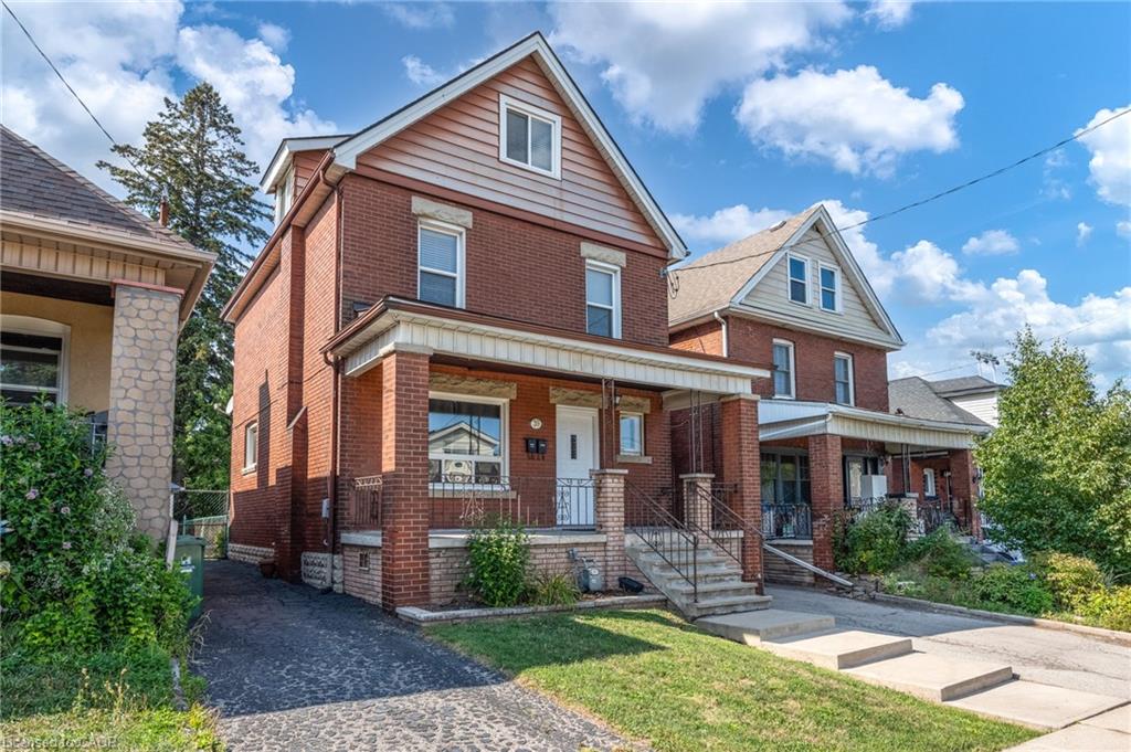 39 Connaught Ave N, Hamilton, ON L8L 6Y6