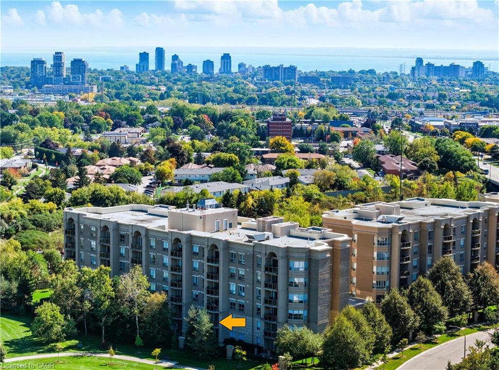 2075 Amherst Heights Drive Unit 211, Burlington, ON L7P 5B8