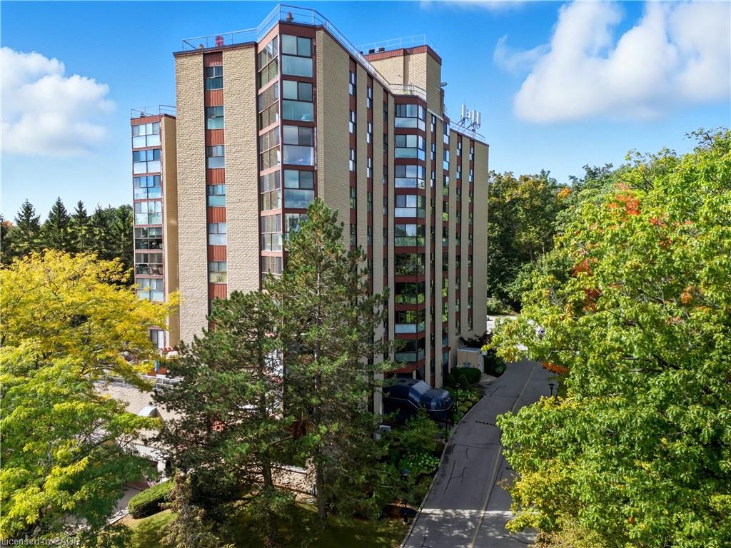 20 Berkley Road Unit 702, Cambridge, ON N1S 4S8