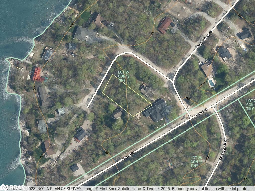 18 Mulberry Court, Tiny, ON L9M 0H8