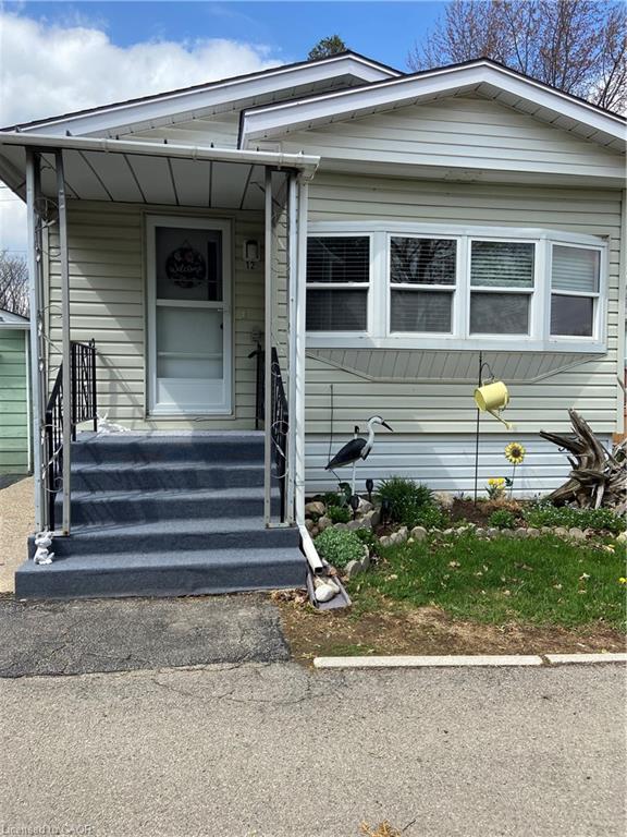 12 Macpherson Cres, Hamilton, ON L0R 1K0