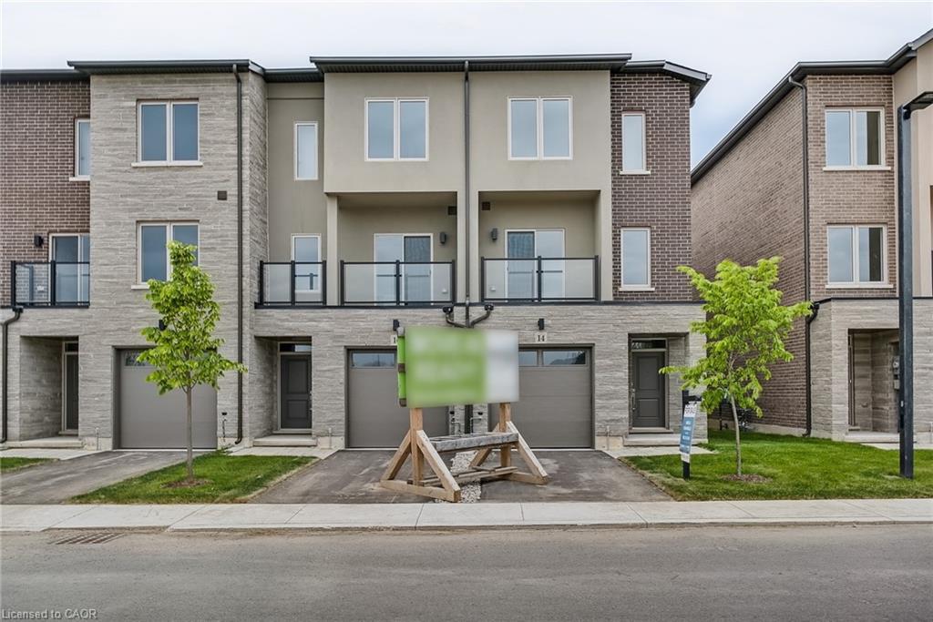 14 Clear Valley Ln, Hamilton, ON L0R 1W0