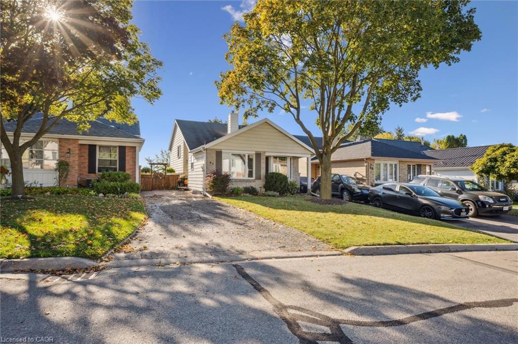 95 Macatee Pl, Cambridge, ON N1R 7G5