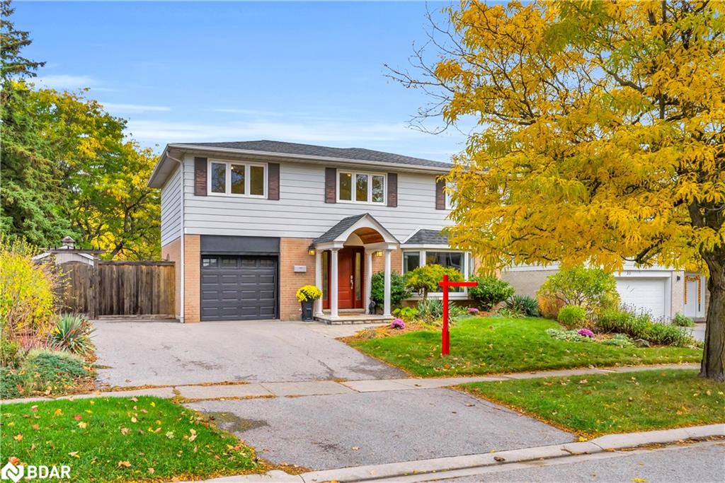 31 Metcalfe Ct, Halton Hills, ON L7G 4N7