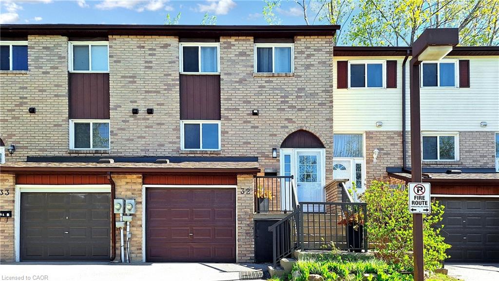 52 Adelaide Street Unit 32, Barrie, ON L4N 3T5