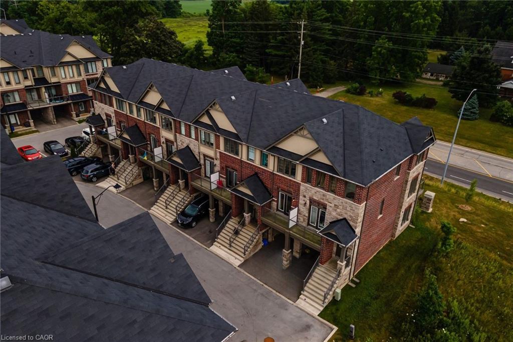 13 Pringle Ln, Hamilton, ON L9G 0H2