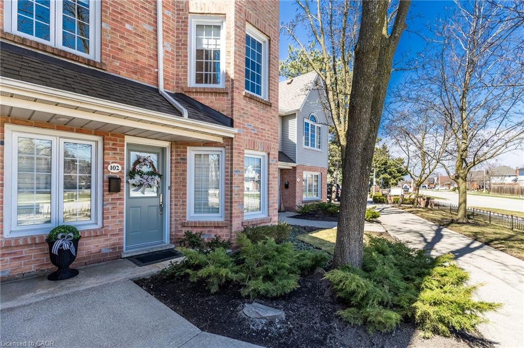2110 Cleaver Avenue Unit 102, Burlington, ON L7M 3Z3